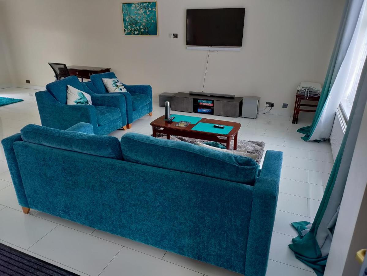 מלון Northwood  Beautiful House In Ruislip מראה חיצוני תמונה